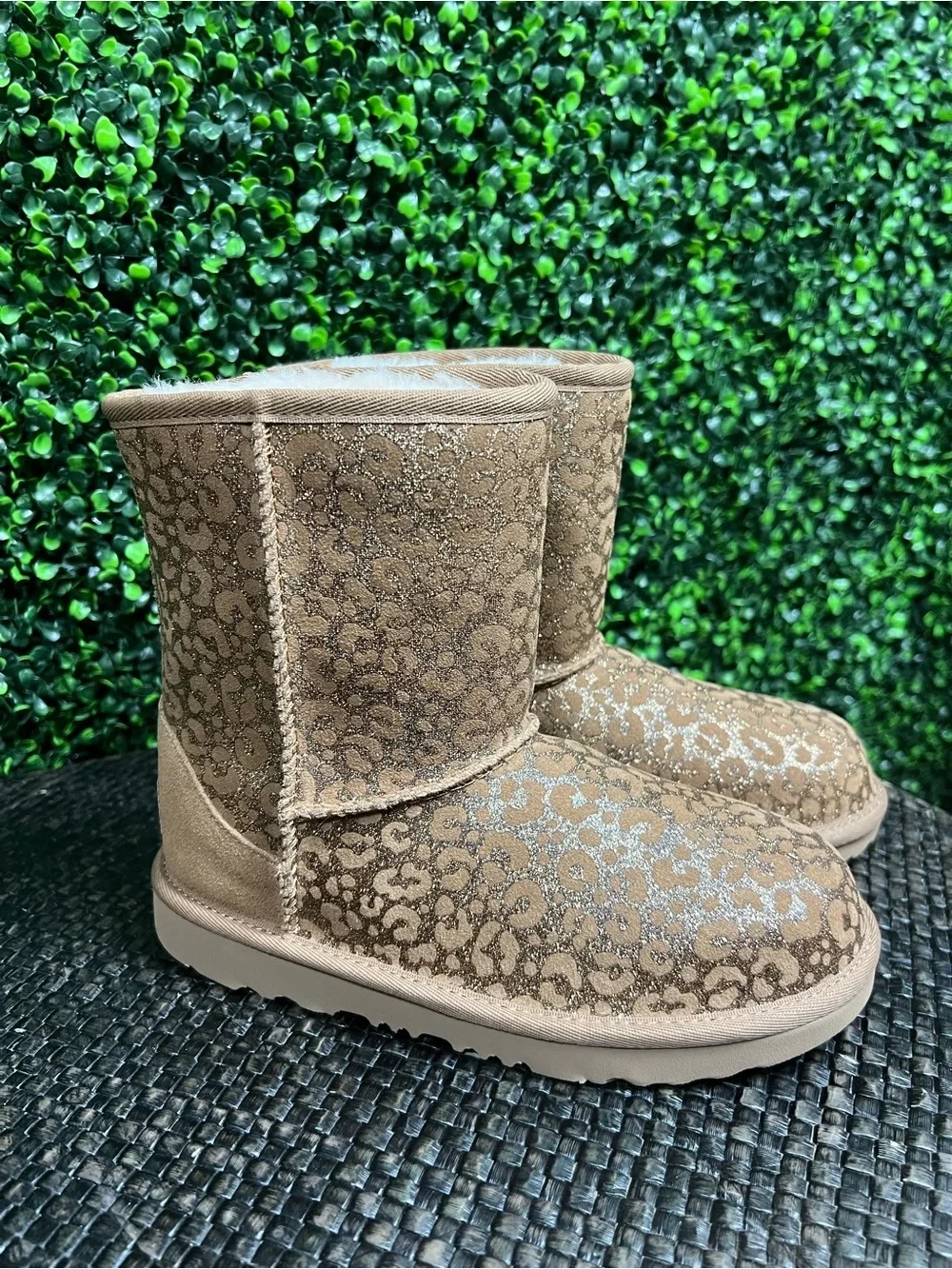 UGG | Kids’ Classic II - Glitter Leopard Boots